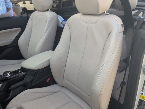 Used 2018 BMW 230i Convertible image 20