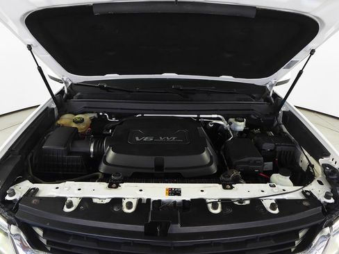 Used 2016 Chevrolet Colorado LT w/ LT Convenience Package AWD/4WD image 6