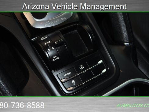 Used 2014 Porsche Cayenne S AWD/4WD image 27