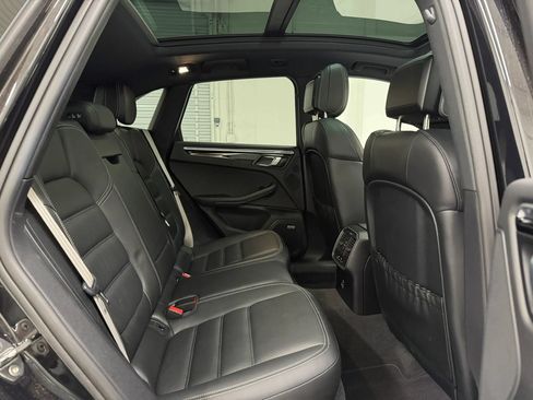 Used 2022 Porsche Macan S AWD/4WD image 66
