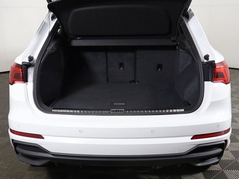 Used 2025 Audi Q3 2.0T Premium image 17