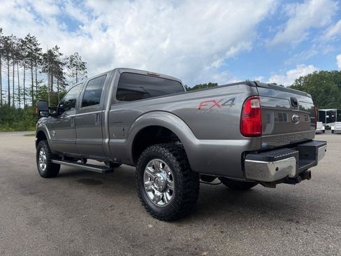 Used 2014 Ford F250 XLT w/ XLT Premium Package AWD/4WD image 6