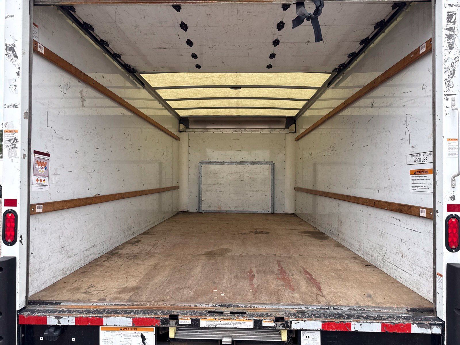 Used 2022 Ford E-350 and Econoline 350 Super Duty RWD image 5