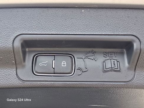 Used 2023 Ford Explorer XLT w/ Class IV Trailer Tow Package image 11