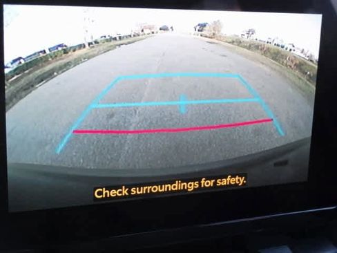 Used 2025 Toyota Corolla Cross LE image 23