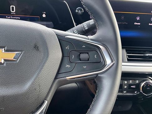 Used 2024 Chevrolet Trax LT w/ Sunroof Package image 13