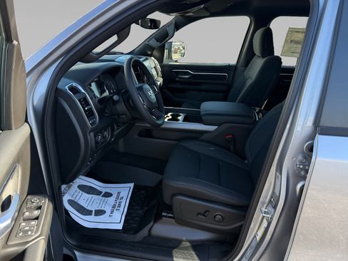 New 2026 RAM 1500 Big Horn w/ Night Edition AWD/4WD image 9