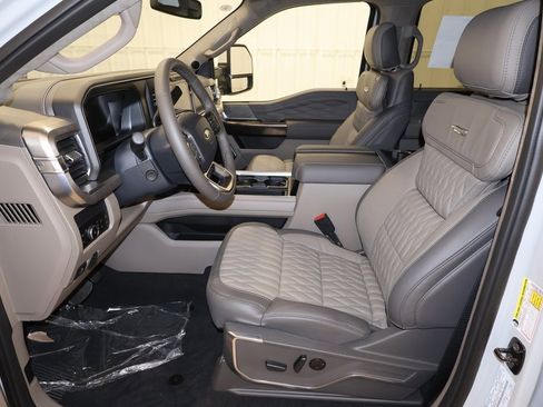 New 2026 Ford F350 Platinum w/ Platinum Plus Package image 11