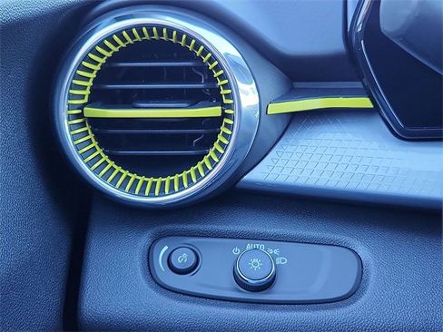 New 2026 Chevrolet Trax LT image 11