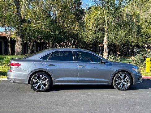 Used 2022 Volkswagen Passat 2.0T SE image 5