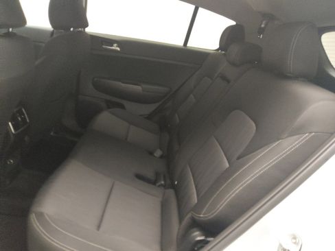 Used 2022 Kia Sportage LX image 18