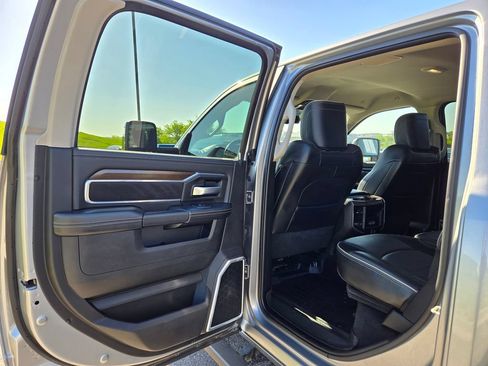 Used 2023 RAM 3500 Laramie AWD/4WD image 29