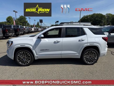 New 2027 GMC Terrain Denali w/ LPO, Black Badging Package AWD/4WD image 2