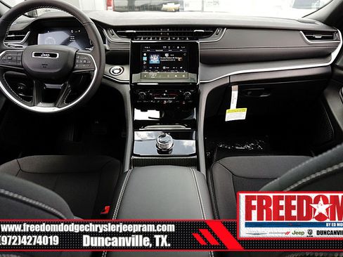 New 2026 Jeep Grand Cherokee Laredo X image 11