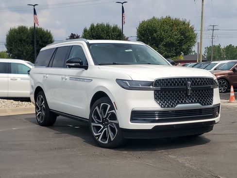 New 2027 Lincoln Navigator Reserve AWD/4WD image 1