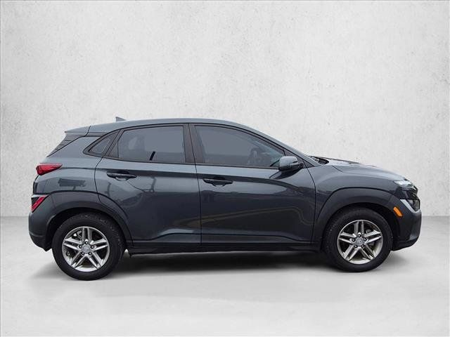 Certified 2022 Hyundai Kona SE FWD image 4
