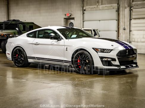 Used 2020 Ford Mustang Shelby GT500 w/ Technology Package RWD image 1