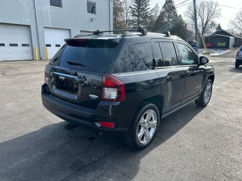 Used 2014 Jeep Compass Latitude w/ Sun/Sound Group image 3