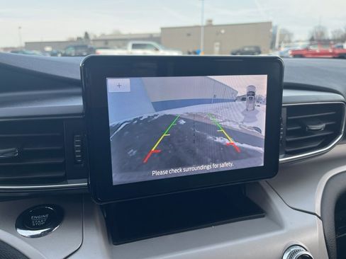 Used 2023 Ford Explorer XLT w/ Equipment Group 202A image 19
