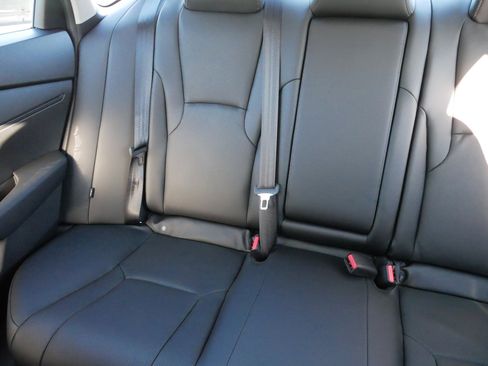 Certified 2025 Honda Accord EX-L image 12