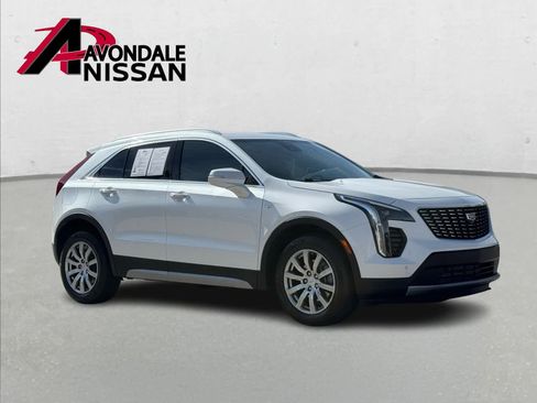 Used 2022 Cadillac XT4 Premium Luxury w/ Enhanced Visibility Package image 9