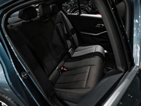 Used 2019 BMW 330i Sedan w/ Convenience Package image 32