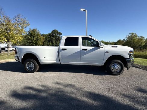 New 2026 RAM 3500 Tradesman w/ Chrome Appearance Group A image 10