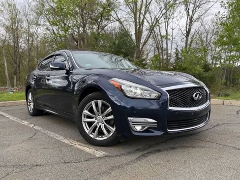 Used 2015 INFINITI Q70 3.7 AWD/4WD image 1
