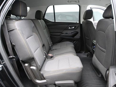 Used 2021 Chevrolet Traverse LT AWD/4WD image 17