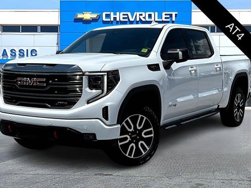 Used 2024 GMC Sierra 1500 AT4 w/ Technology Package image 3