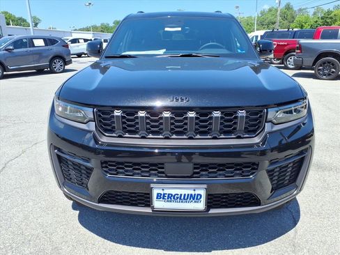 New 2026 Jeep Grand Cherokee L 4WD image 9