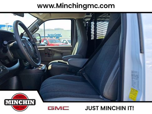 Used 2024 GMC Savana 2500 w/ Driver Convenience Package RWD image 12