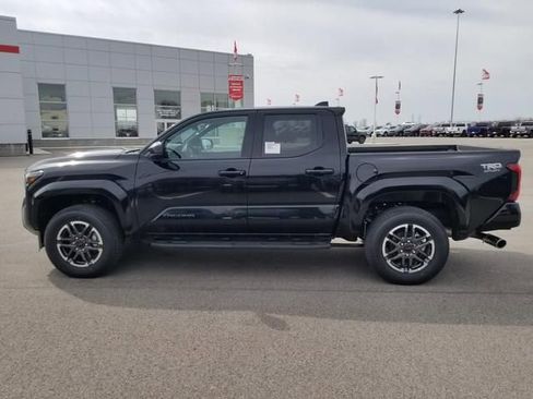 New 2025 Toyota Tacoma TRD Sport AWD/4WD image 9