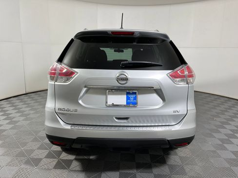 Used 2015 Nissan Rogue SV image 8