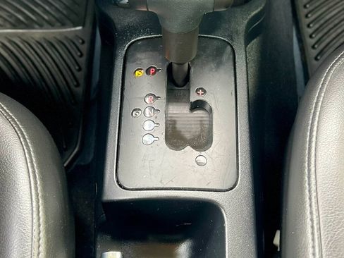 Used 2009 Volkswagen Beetle S FWD image 16