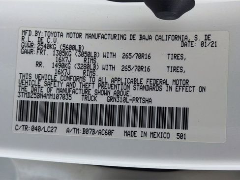 Used 2021 Toyota Tacoma TRD Off-Road w/ TRD Premium Off Road Package image 29