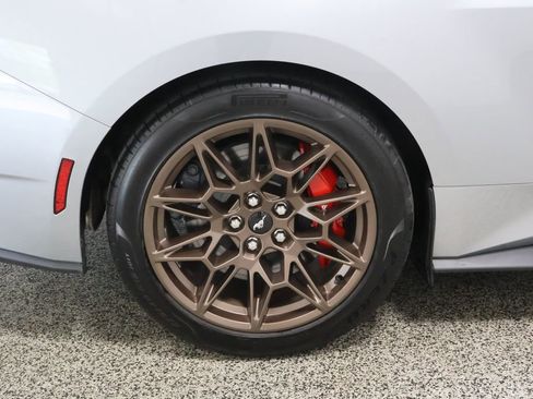 Used 2025 Ford Mustang GT Premium w/ GT Performance Package RWD image 31