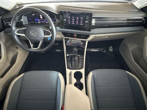 Used 2025 Volkswagen Jetta SE FWD image 24