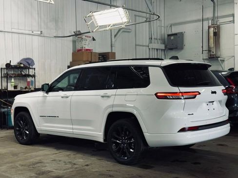 New 2026 Jeep Grand Cherokee L Limited AWD/4WD image 8