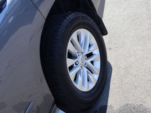Used 2019 Lexus GX 460 Premium AWD/4WD image 35