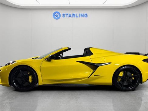 Used 2025 Chevrolet Corvette E-Ray w/ Stealth Interior Trim Package AWD/4WD image 6