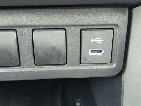 Used 2023 Toyota Corolla Cross SE image 27