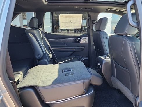 New 2026 Buick Enclave Avenir image 47