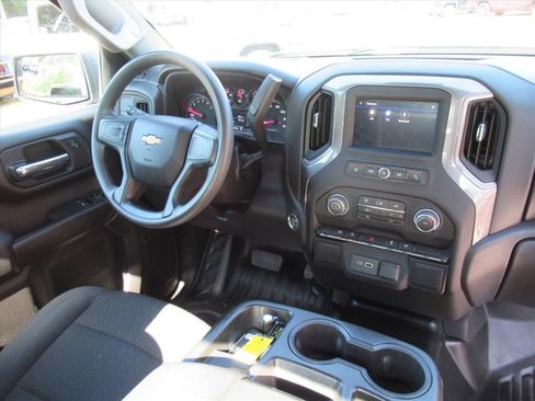 Used 2024 Chevrolet Silverado 1500 W/T image 11
