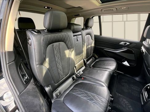 Used 2025 BMW X7 xDrive40i image 25