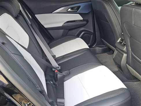 New 2026 Chevrolet Equinox EV LT image 23