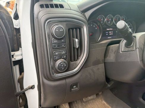 Used 2020 Chevrolet Silverado 1500 RST image 19