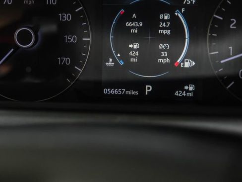 Used 2019 Land Rover Range Rover Velar S image 25