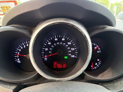 Used 2013 Kia Soul + w/ Audio Pkg FWD image 2