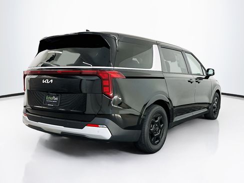 Used 2026 Kia Carnival FWD image 9